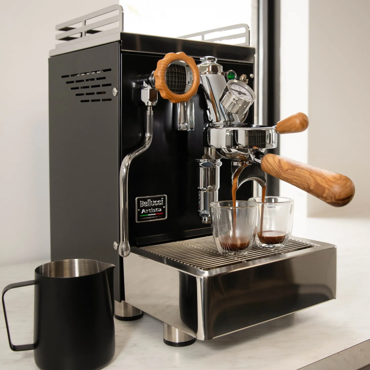 Bellucci|Manual>Ma Caféine Bellucci | ARTISTA Nero manual espresso machine