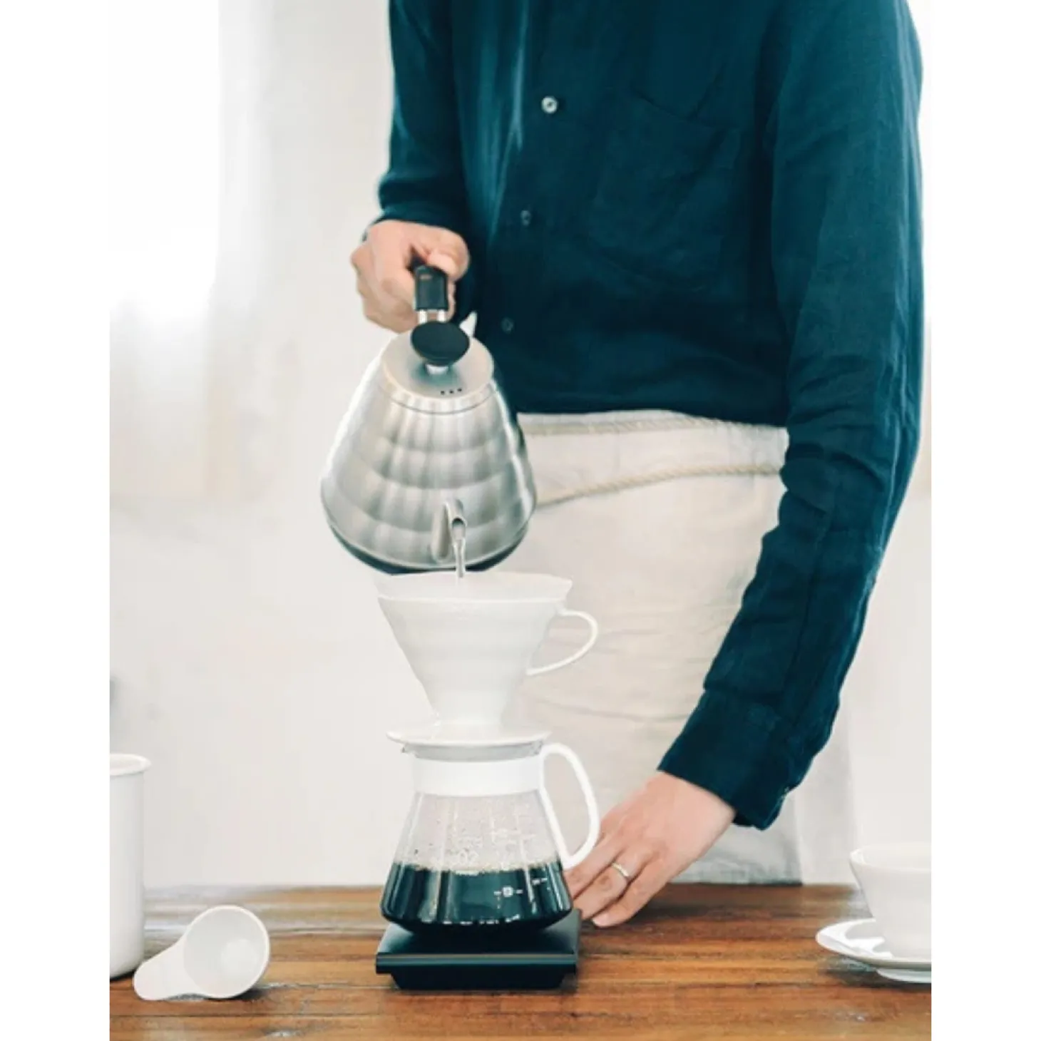 Manual Infusions>Ma Caféine Hario | White ceramic pour-over set V60-02