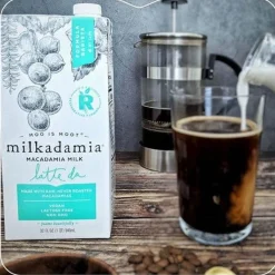 Milk, Plant-Based Drinks & Infused Chai>Ma Caféine Milkadamia | Barista Macadamia Latte Drink